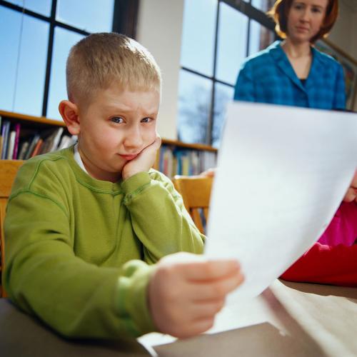 Miért nehéz az iskolatáska?  