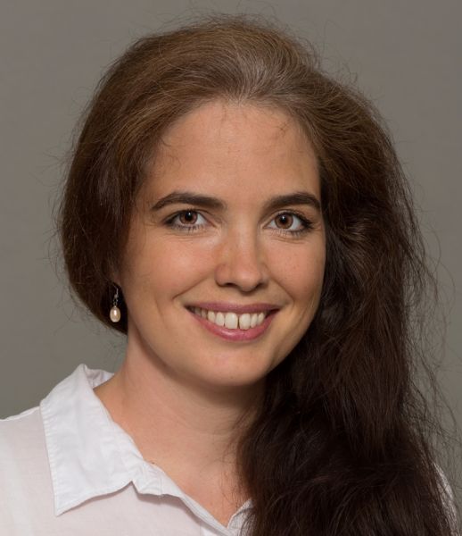 Dr. Kubinyi Enikő