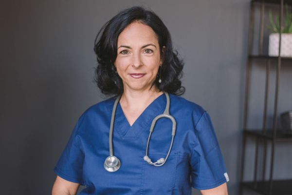 Dr. Bajnok Éva
